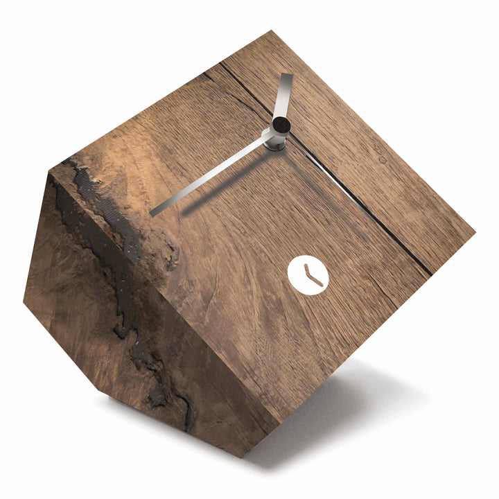tothora desk clock on white background