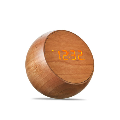 Tumbler click clock in walnut by gingko